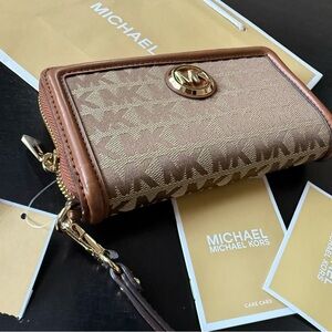 NWT Michael Kors Brown Monogram Wallet Wristlet Gifts Gold with Brand Bag
